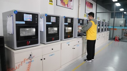 走在前 開(kāi)新局 │ 數(shù)字化+3D打印 以假亂真的好牙這樣造